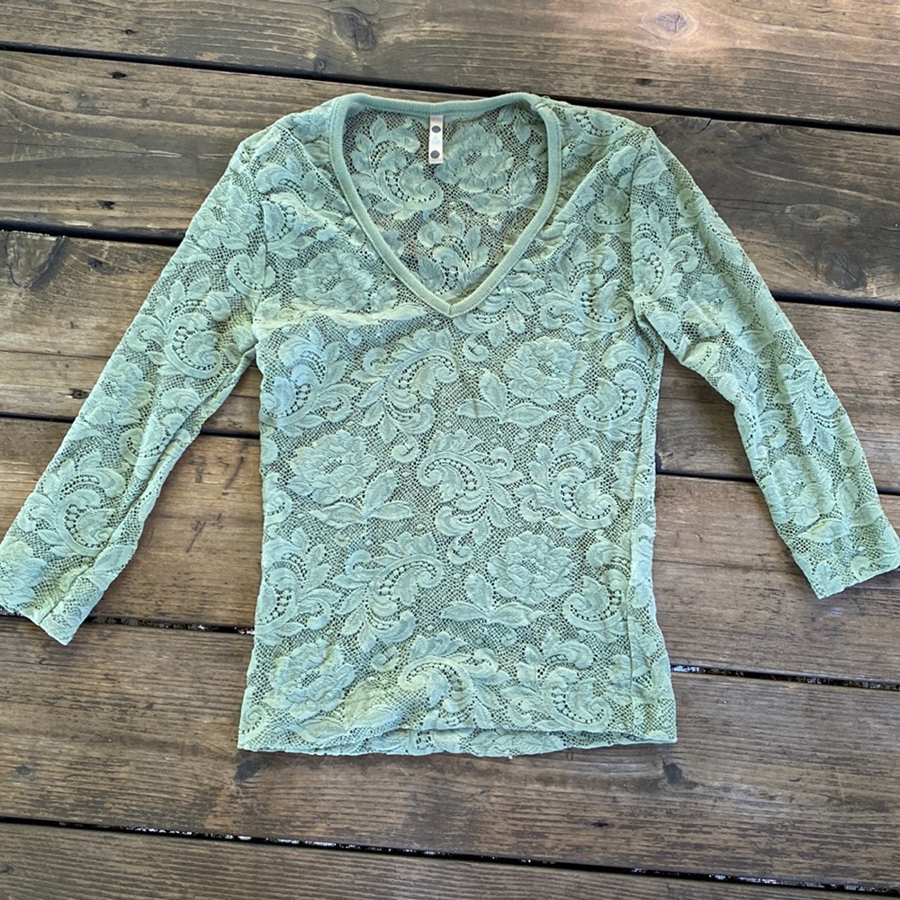 Vintage Three Dots Lace 3/4 Sleeve Top